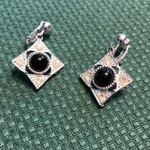 Vintage Sarah Coventry black and silver earrings